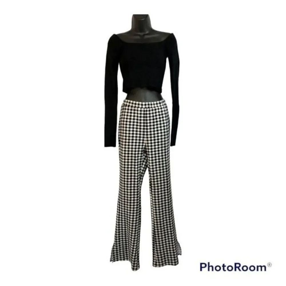 Forever 21 Black Midriff Long-sleeved Shirt